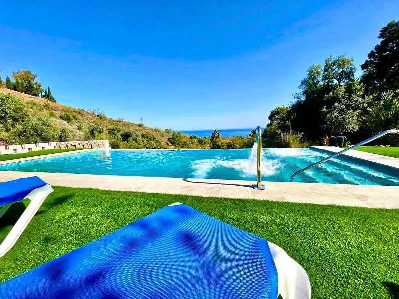 Buena Vista Villa Malaga 0*,